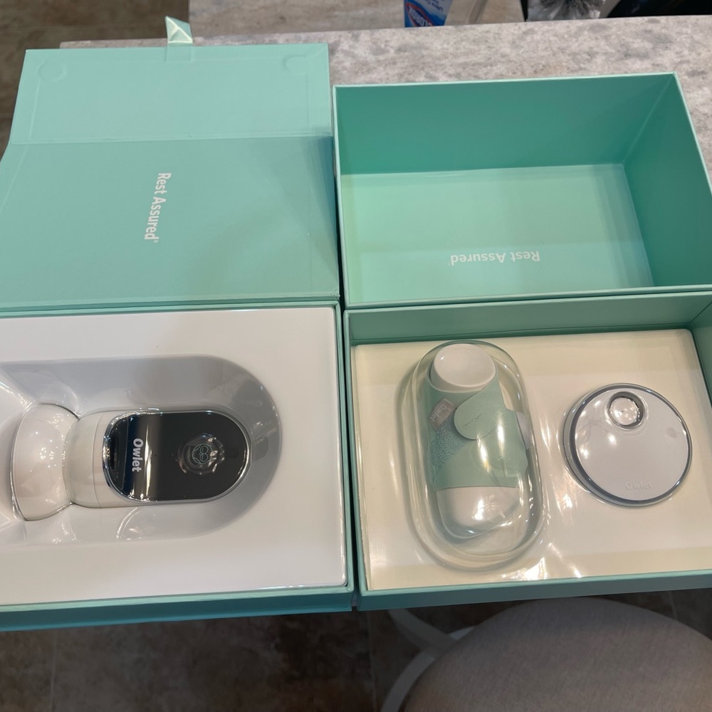 SOLD❗️Brand New Owlet Dream Duo Monitor & Smart Sock